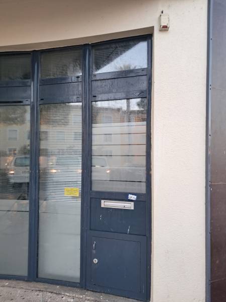 Lessivage de vitreries pour les commerces sur Montpellier et alentours