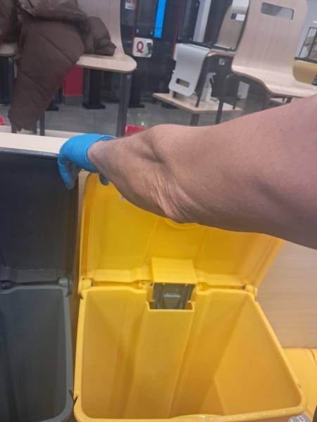 nettoyage des poubelles et local poubelle sur montpellier et alentours